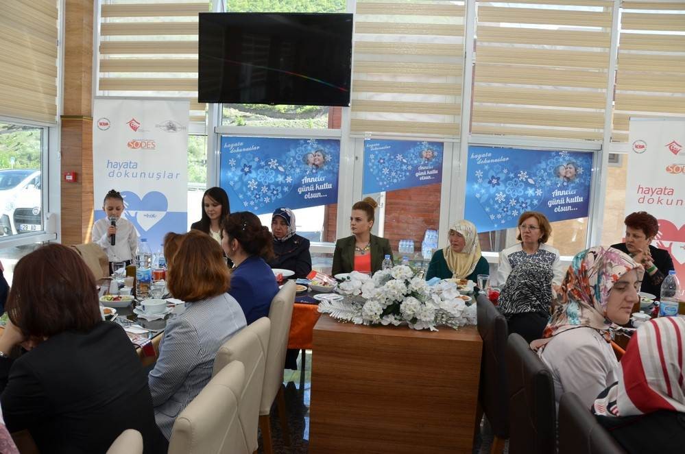 Hayata Dokunuşlar’dan Anneler Günü Programı 11