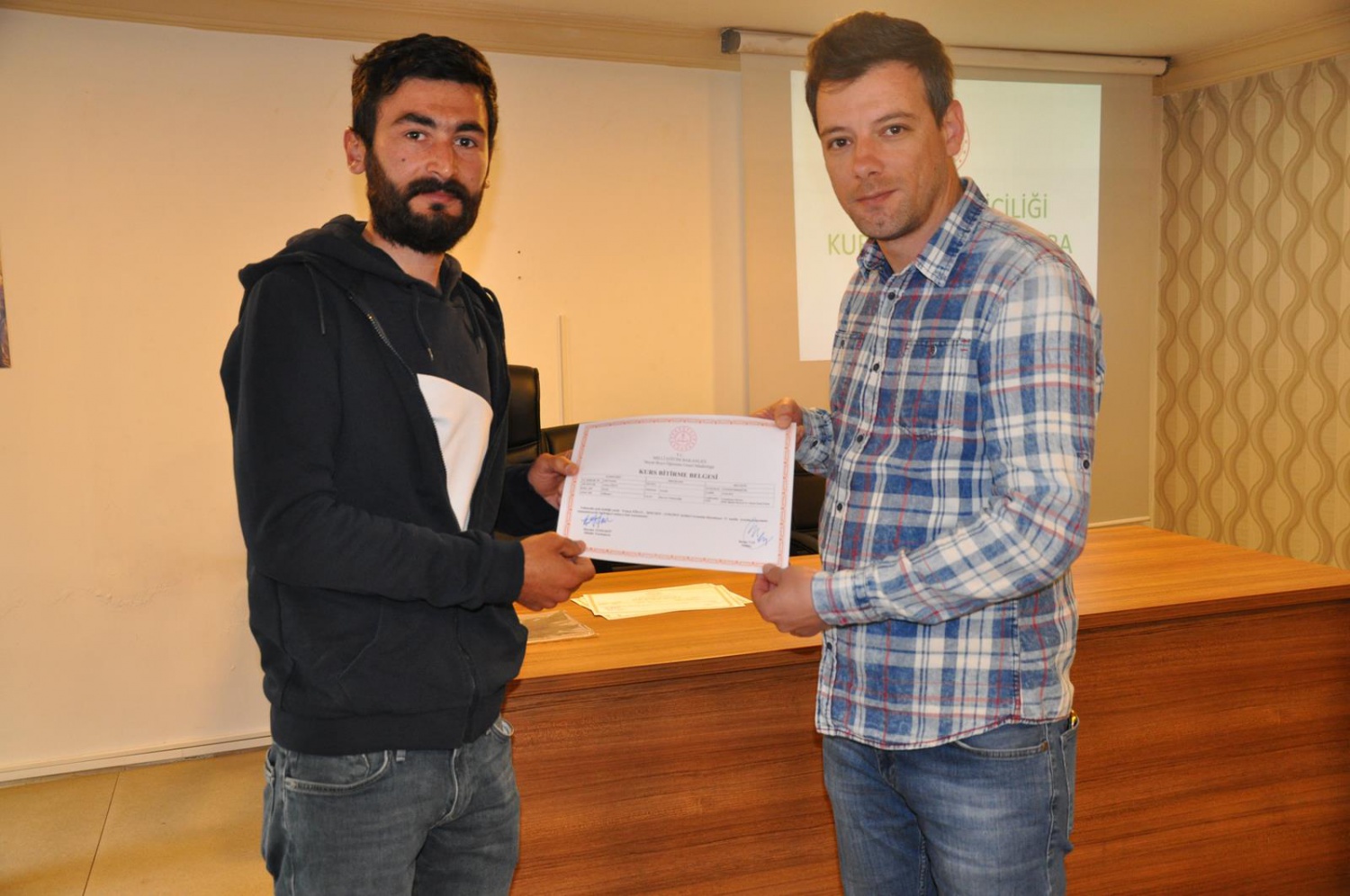 Arı yetiştiricileri sertifikalarını aldı 14