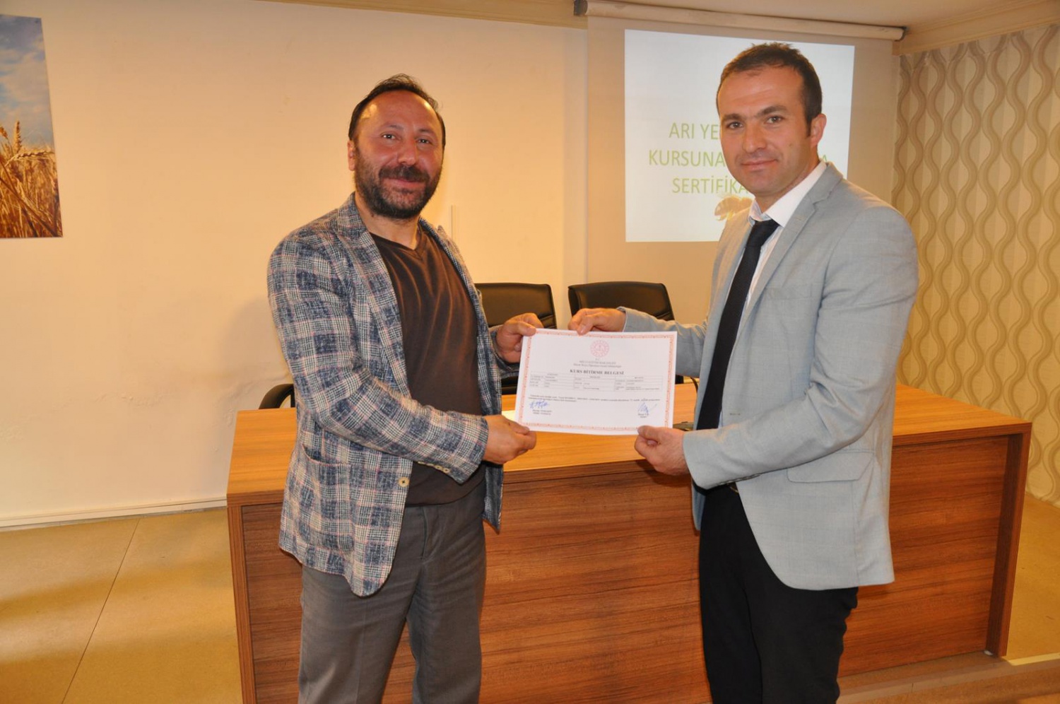 Arı yetiştiricileri sertifikalarını aldı 16