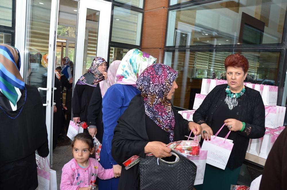 Hayata Dokunuşlar’dan Anneler Günü Programı 13