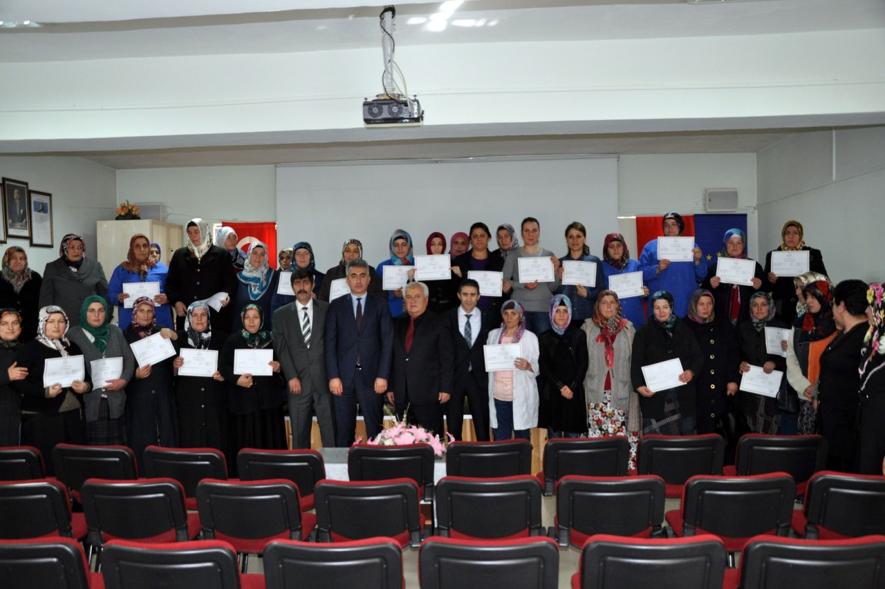 Torul’da Kadın Çiftçilere Sertifikaları Verildi 7