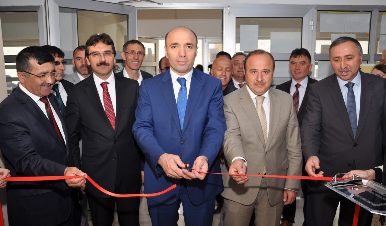 Fatih Anadolu İmam Hatip Lisesinde Bilim Fuarı 1