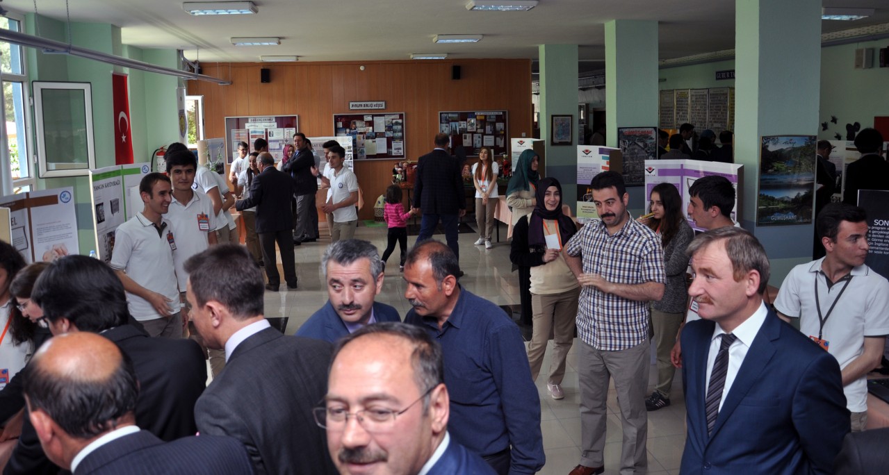 Sosyal Bilimler Lisesinde TÜBİTAK Bilim Fuarı Açıldı 4
