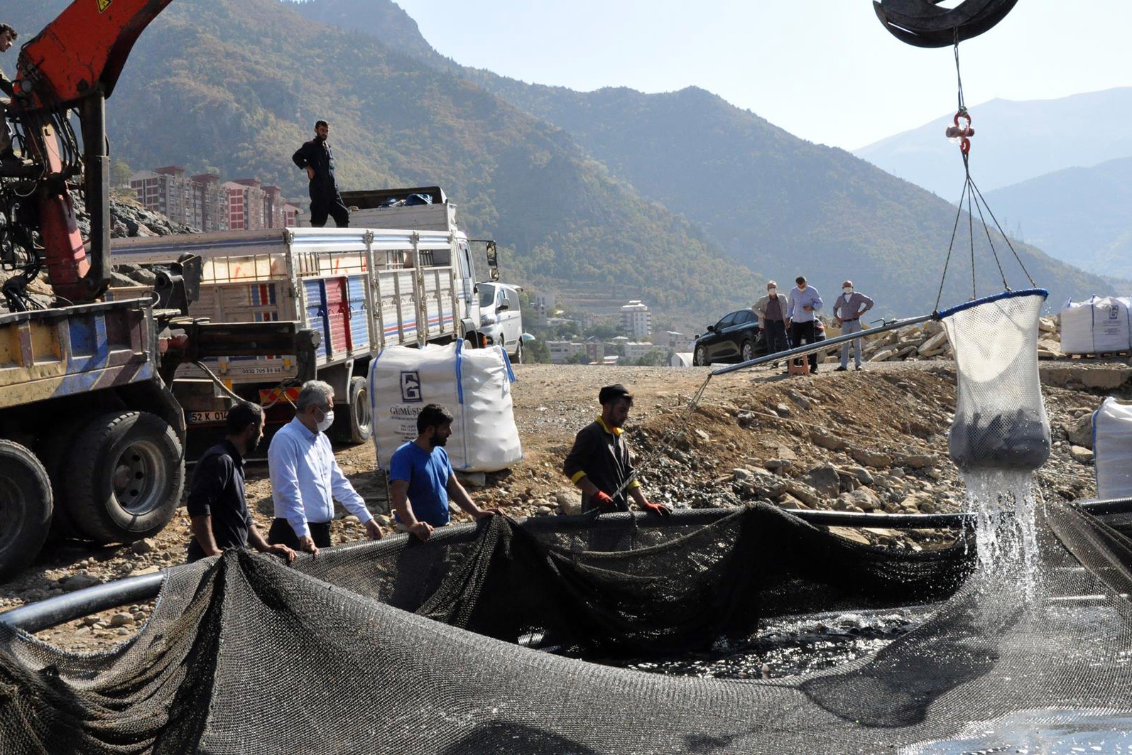 Gümüşhane’de alabalık ve somon hasadı başladı 11