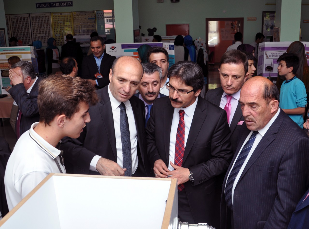 Sosyal Bilimler Lisesinde TÜBİTAK Bilim Fuarı Açıldı 5