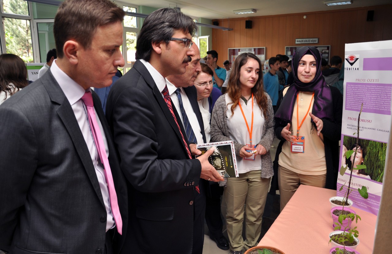 Sosyal Bilimler Lisesinde TÜBİTAK Bilim Fuarı Açıldı 8