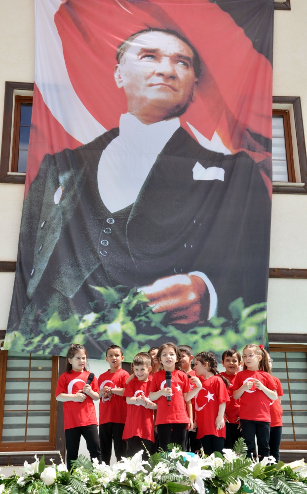 Yıldız Eskicioğlu Anaokulunda 23 Nisan Çocuk Şenliği  8