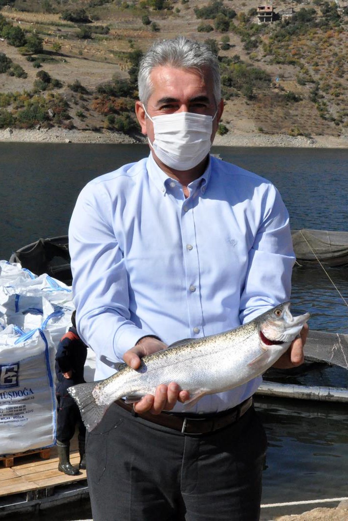 Gümüşhane’de alabalık ve somon hasadı başladı 1