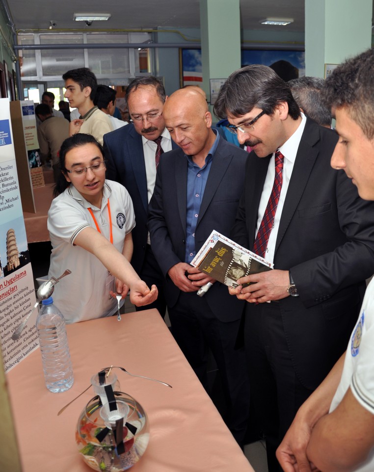 Sosyal Bilimler Lisesinde TÜBİTAK Bilim Fuarı Açıldı 12