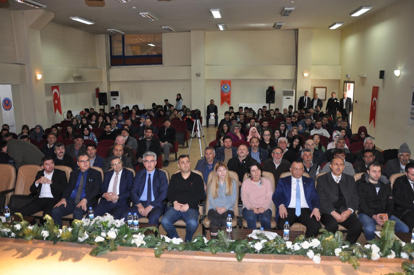 Üreticilere Buzağı Besleme ve Buzağı Kayıplarının önlenmesi eğitimi verildi 2