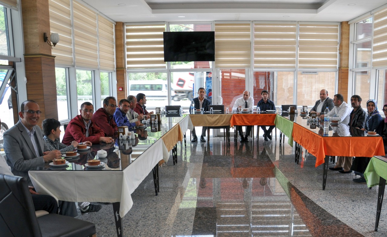 Şahinkaya engelli personeliyle yemekte buluştu 3