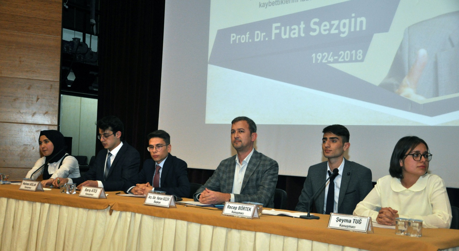 Sosyal Bilimler Lisesi öğrencilerinden ‘Fuat Sezgin’ paneli 3