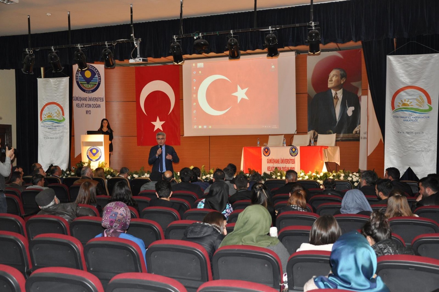 Üreticilere Buzağı Besleme ve Buzağı Kayıplarının önlenmesi eğitimi verildi 11