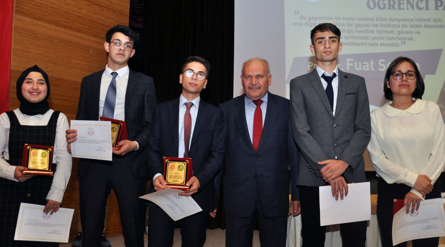 Sosyal Bilimler Lisesi öğrencilerinden ‘Fuat Sezgin’ paneli 1