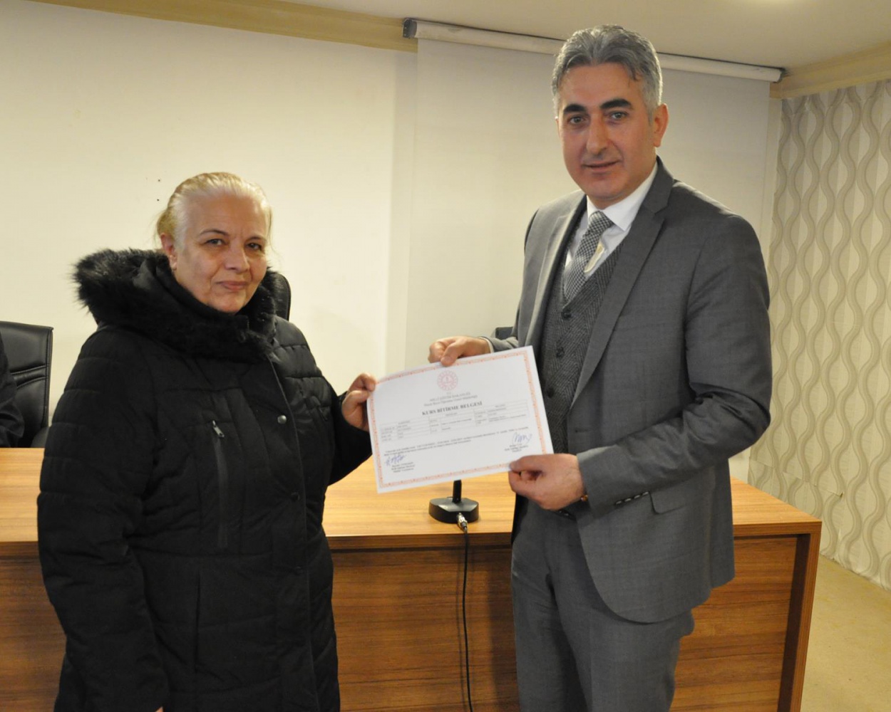 Gümüşhane’de Tıbbi ve Aromatik Bitki Yetiştiriciliği kursiyerleri sertifikalarını aldı 14