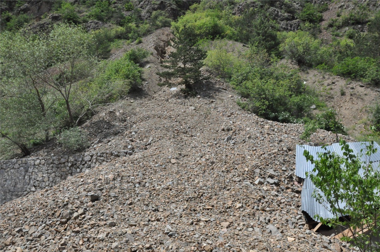 Torul’da heyelan 1