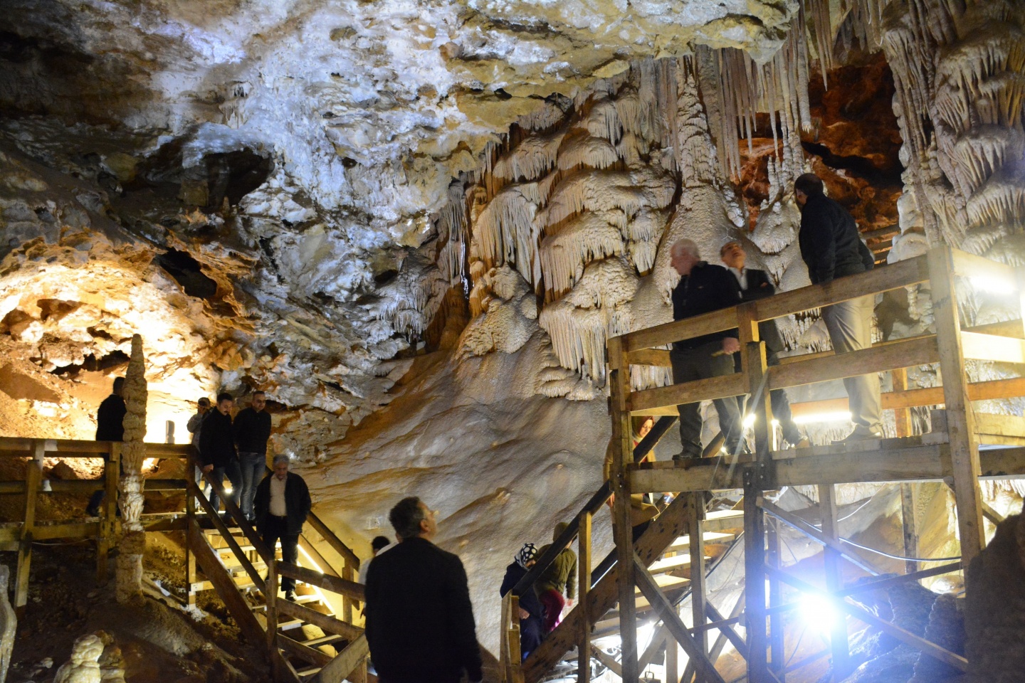 Arap acente sahipleri Gümüşhane’de 14