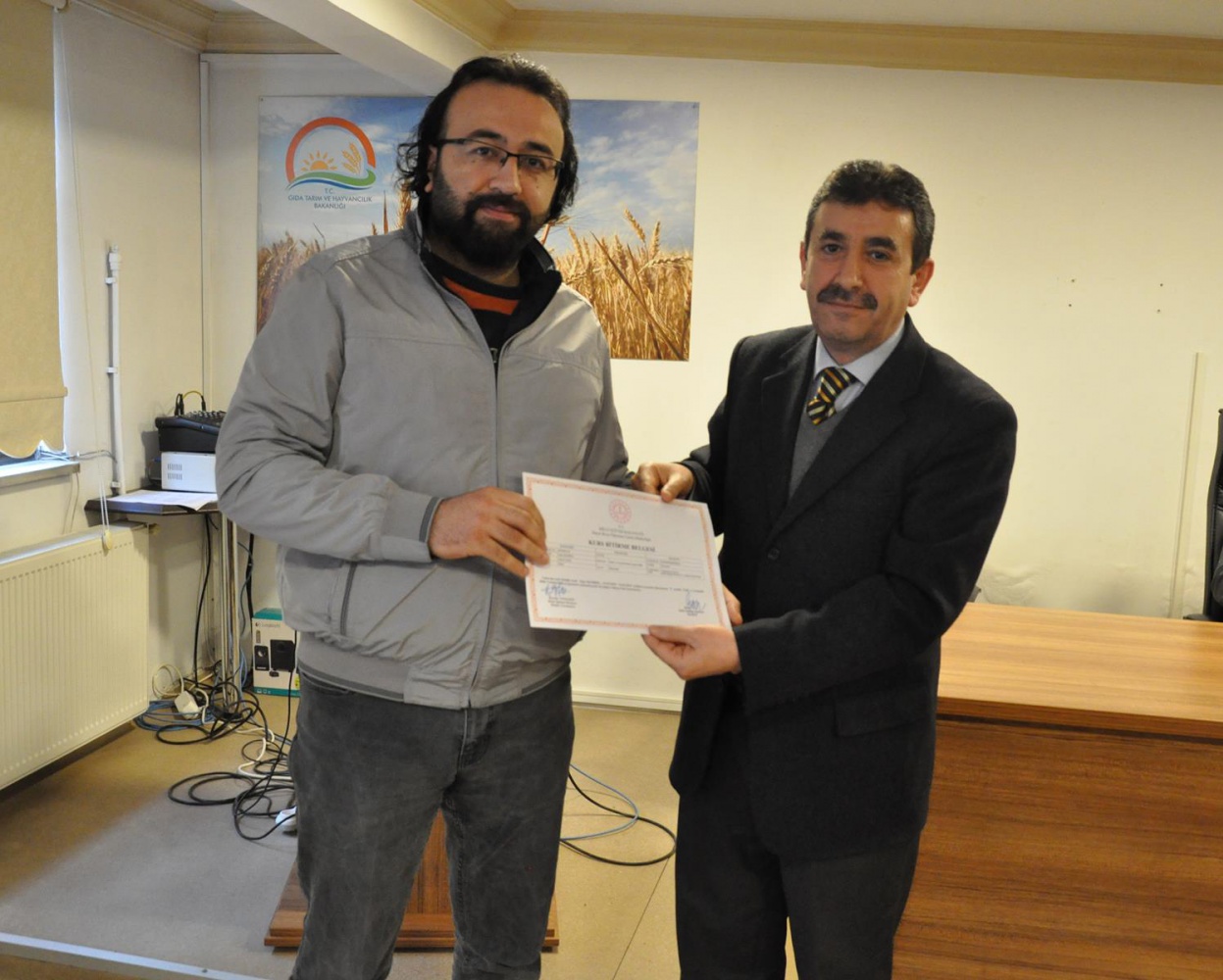 Gümüşhane’de Tıbbi ve Aromatik Bitki Yetiştiriciliği kursiyerleri sertifikalarını aldı 6