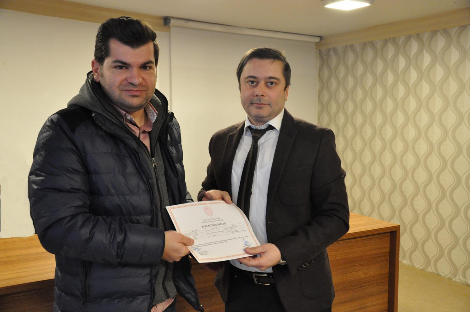 Gümüşhane’de Tıbbi ve Aromatik Bitki Yetiştiriciliği kursiyerleri sertifikalarını aldı 8