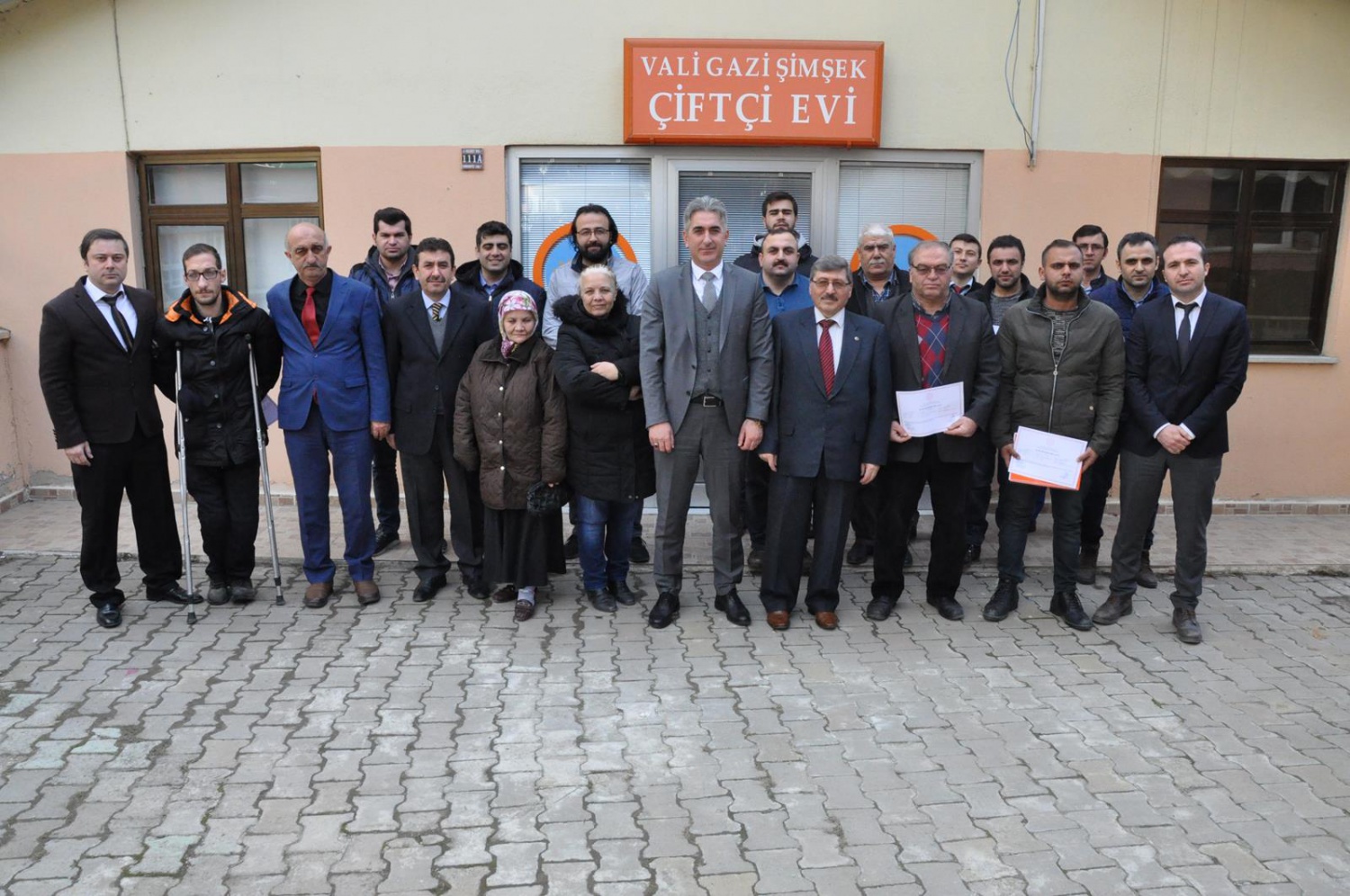 Gümüşhane’de Tıbbi ve Aromatik Bitki Yetiştiriciliği kursiyerleri sertifikalarını aldı 16