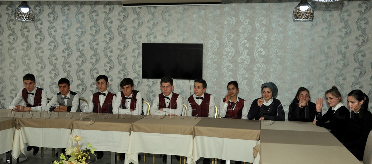 Vali Yavuz Geleceğin Turizmcileriyle Buluştu 5