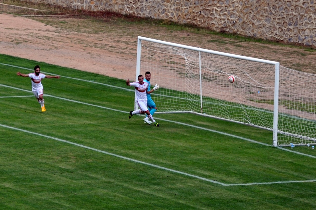 Gümüş, Tepe'ledi: 3-0 32