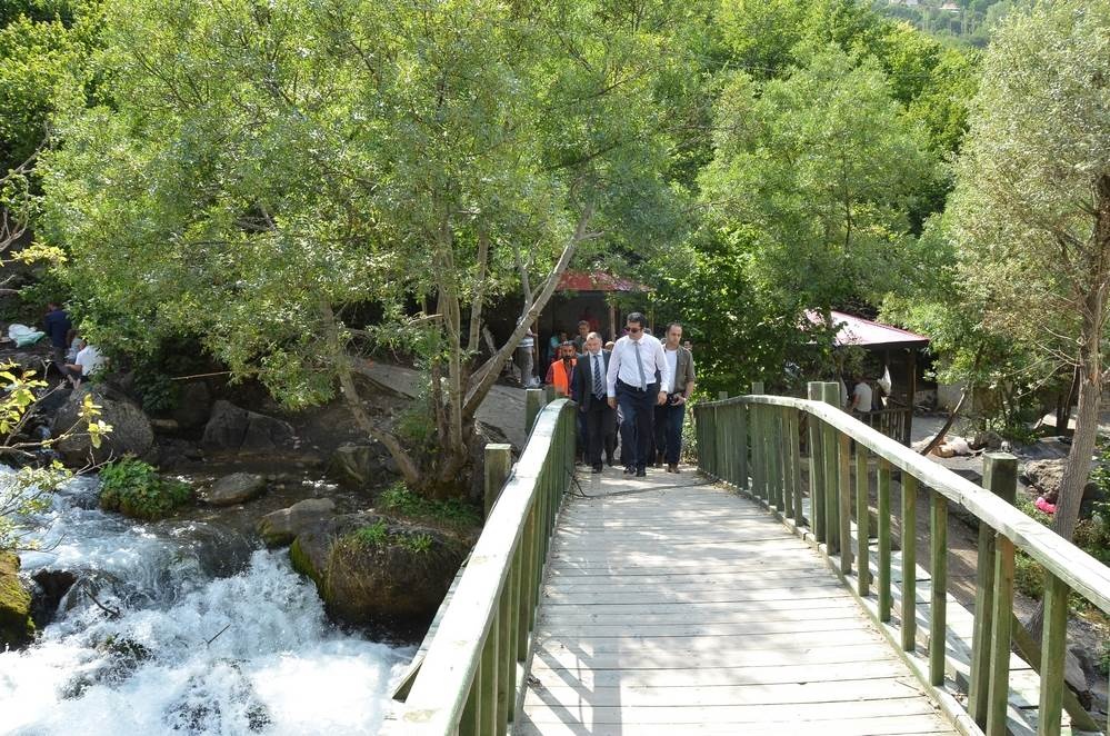 Vali Memiş Şiran köyleri ve Tomara Şelalesinde incelemelerde bulundu 3