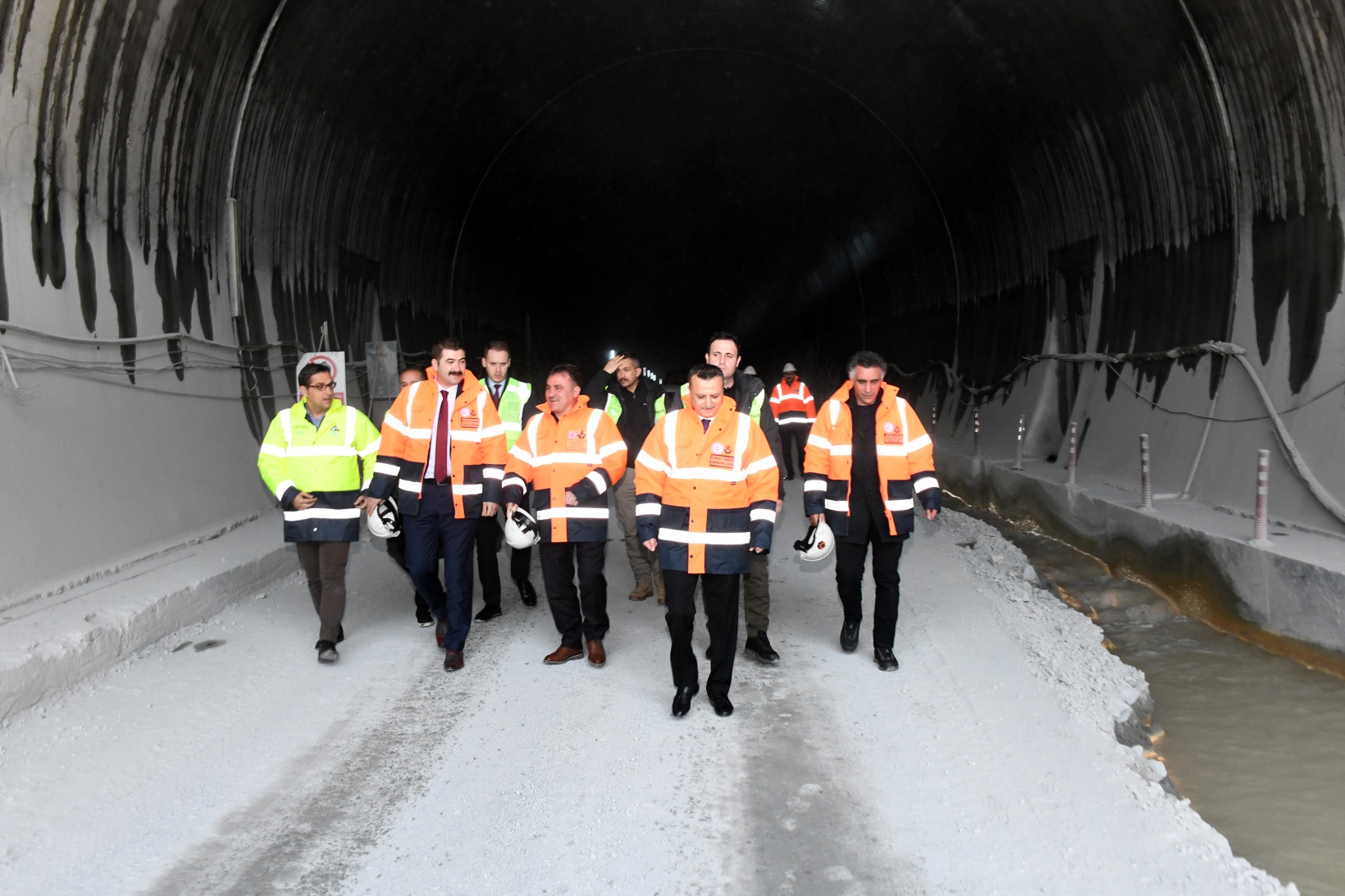 Dev projenin üçte ikisi tamamlandı 2