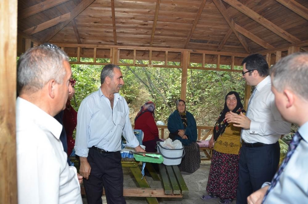 Vali Memiş Şiran köyleri ve Tomara Şelalesinde incelemelerde bulundu 7