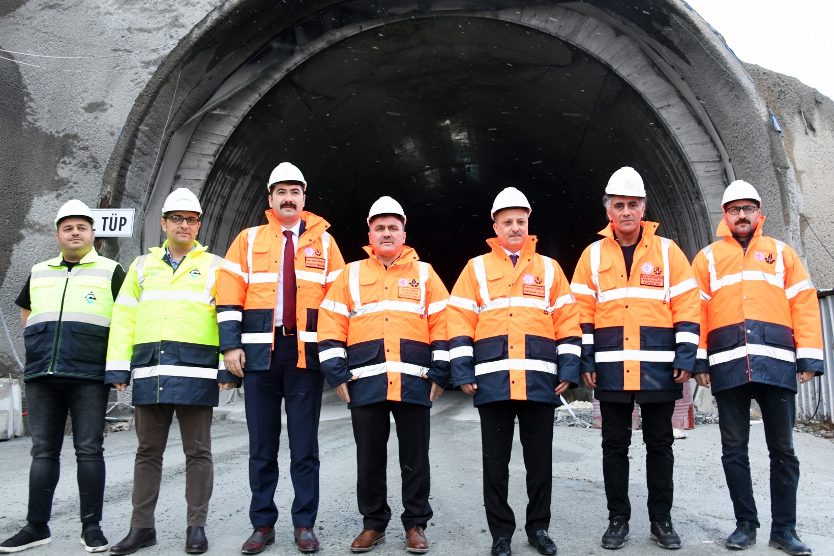 Dev projenin üçte ikisi tamamlandı 7