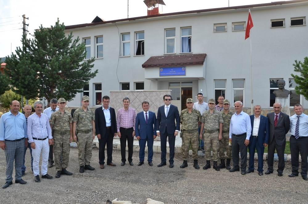 Vali Memiş Şiran köyleri ve Tomara Şelalesinde incelemelerde bulundu 21