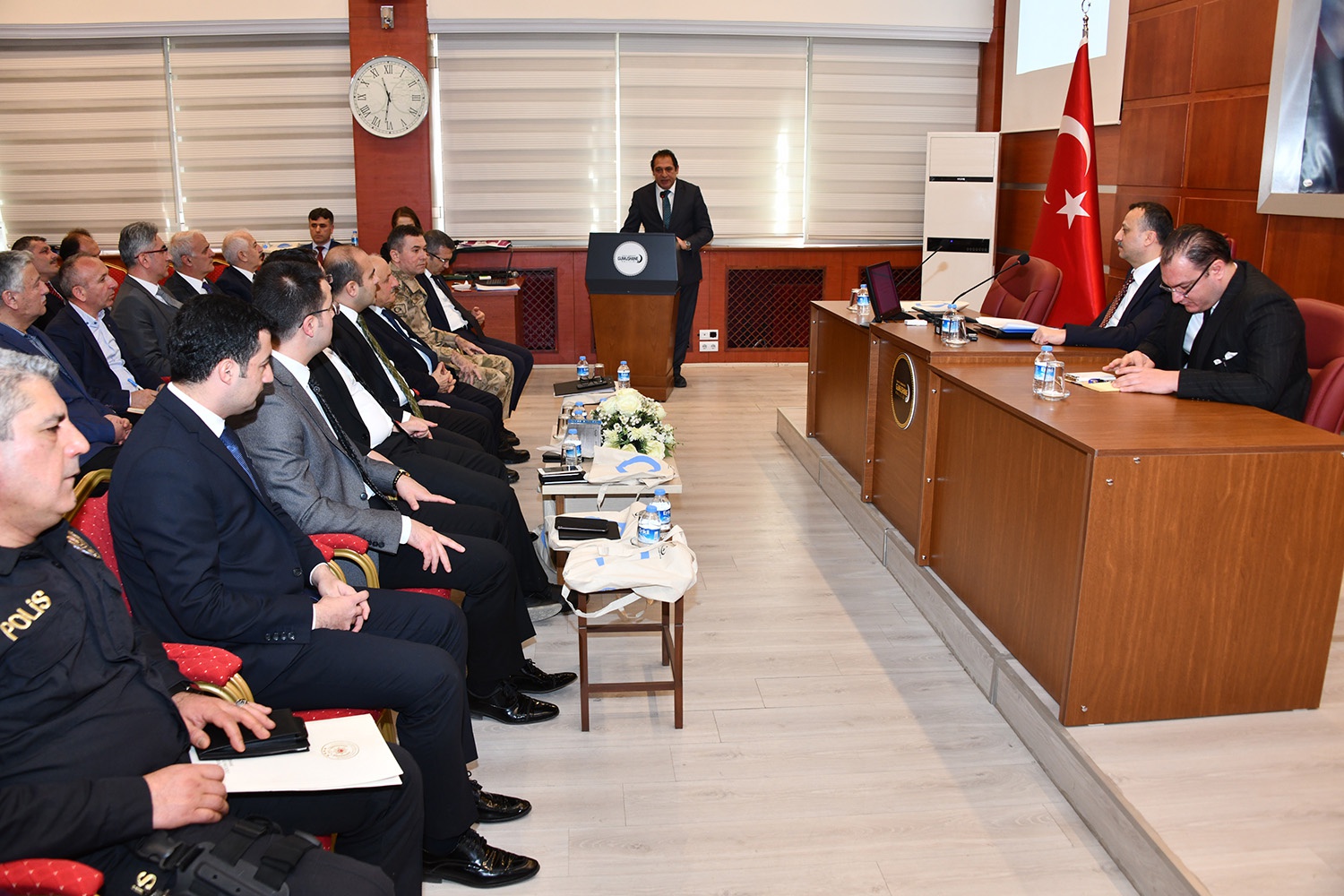 Gümüşhane’deki tüm okullarda öğrencilerin cep telefonu kullanımı yasaklandı 6