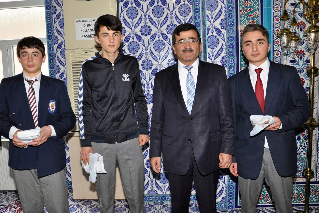 Gümüşhane’de Genç Hatipler Mimberde Hutbe Okuma Yarışması Yapıldı 19