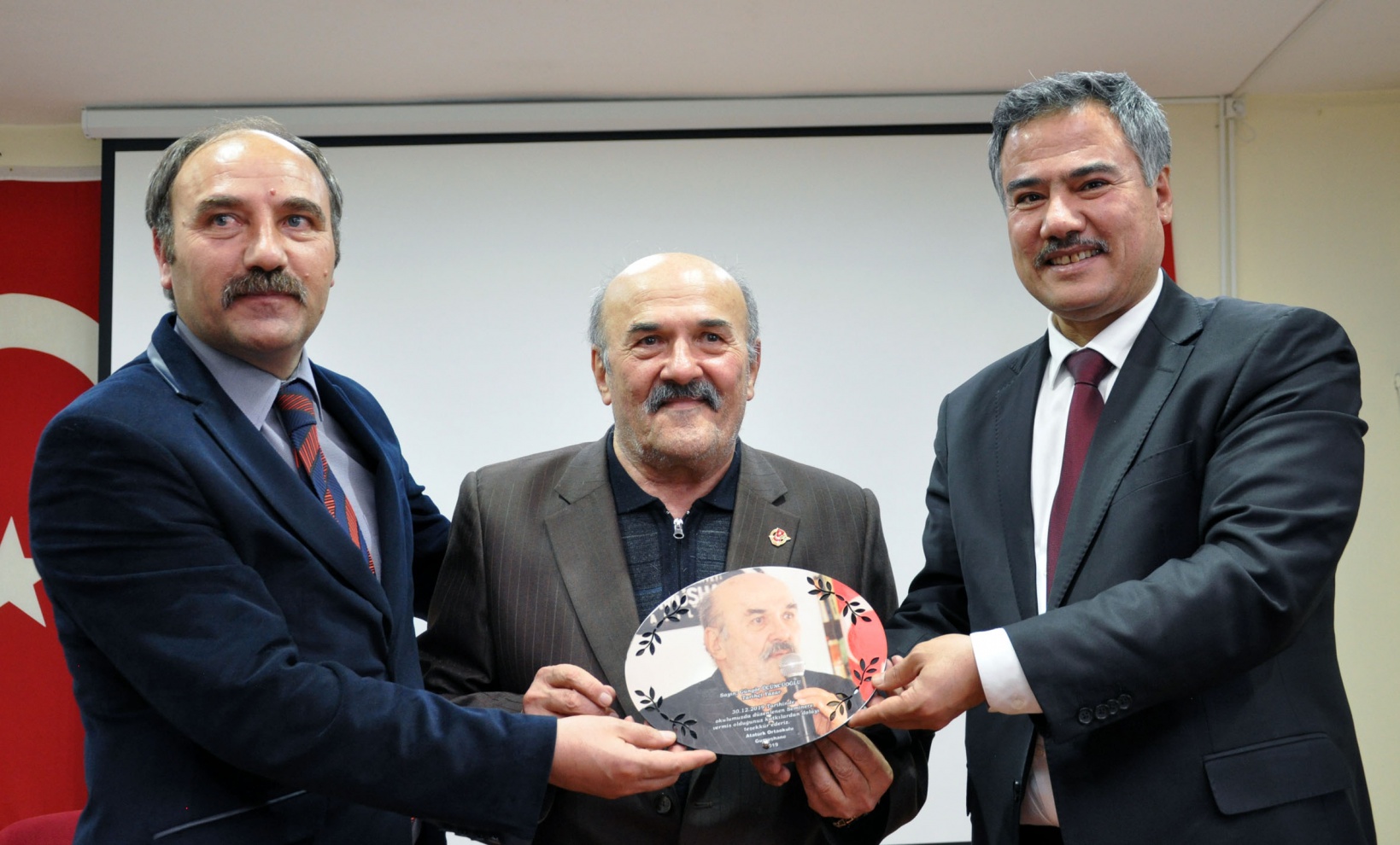 Araştırmacı-Yazar Güngör Üçüncüoğlu öğrencilerle buluştu 4