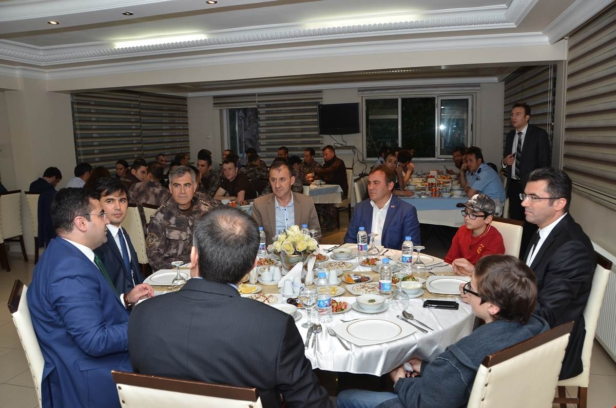 'Adeta iğneyle kuyu kazıyoruz ama bu mücadeleyi sonuna kadar sürdüreceğiz' 7