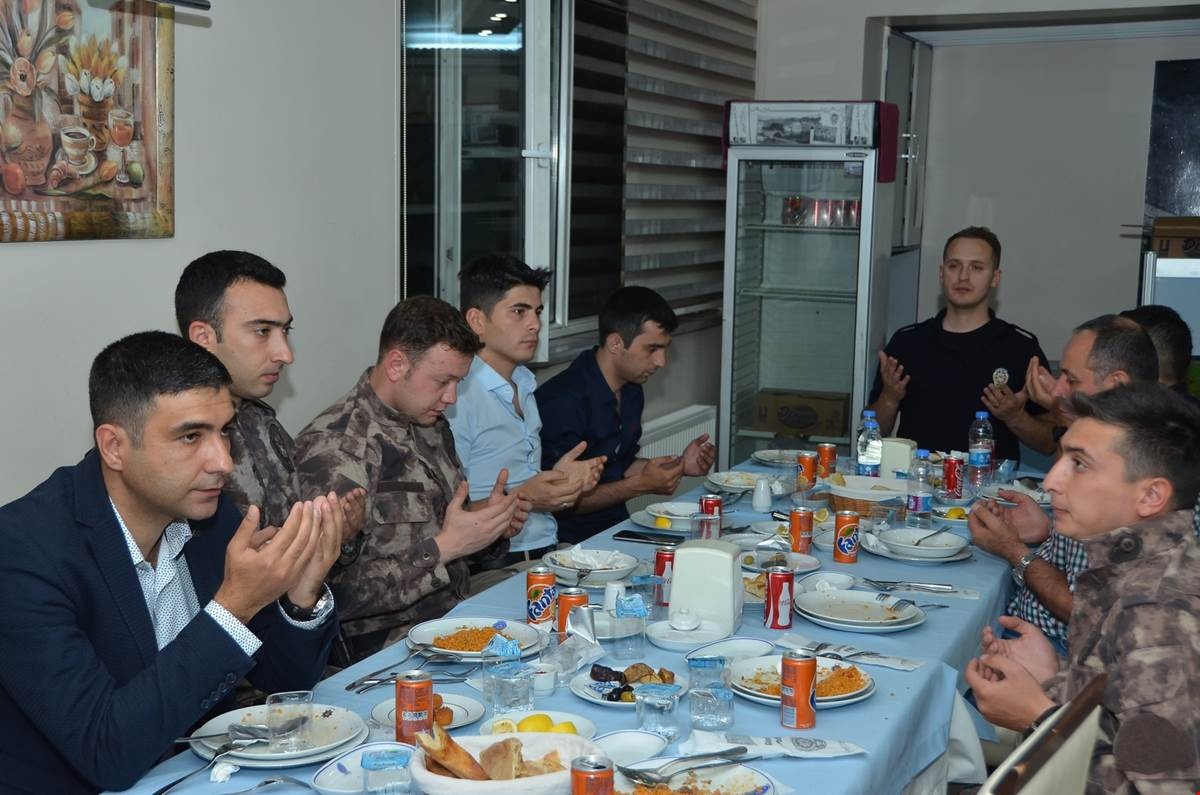 'Adeta iğneyle kuyu kazıyoruz ama bu mücadeleyi sonuna kadar sürdüreceğiz' 10