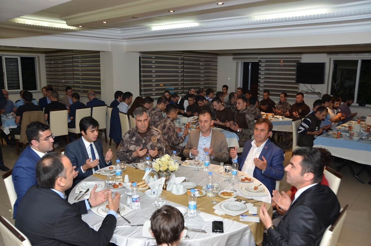 'Adeta iğneyle kuyu kazıyoruz ama bu mücadeleyi sonuna kadar sürdüreceğiz' 14