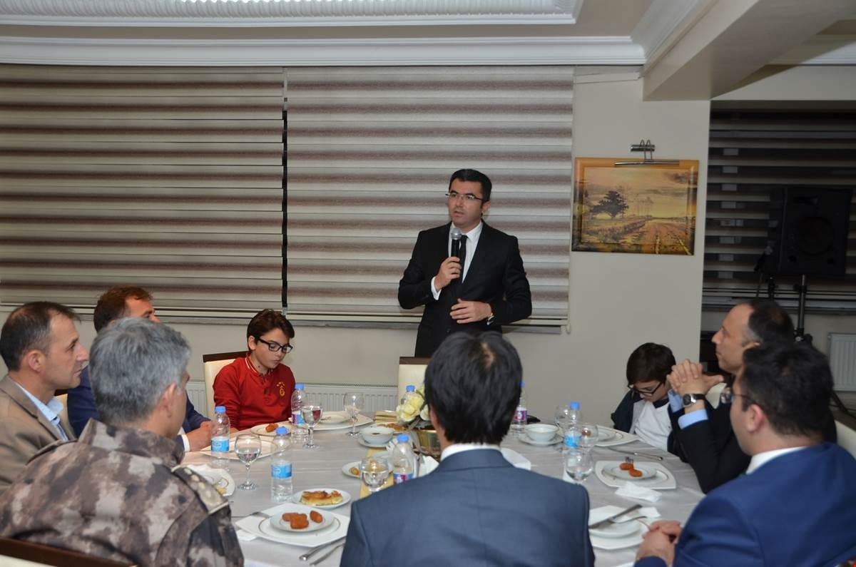 'Adeta iğneyle kuyu kazıyoruz ama bu mücadeleyi sonuna kadar sürdüreceğiz' 9