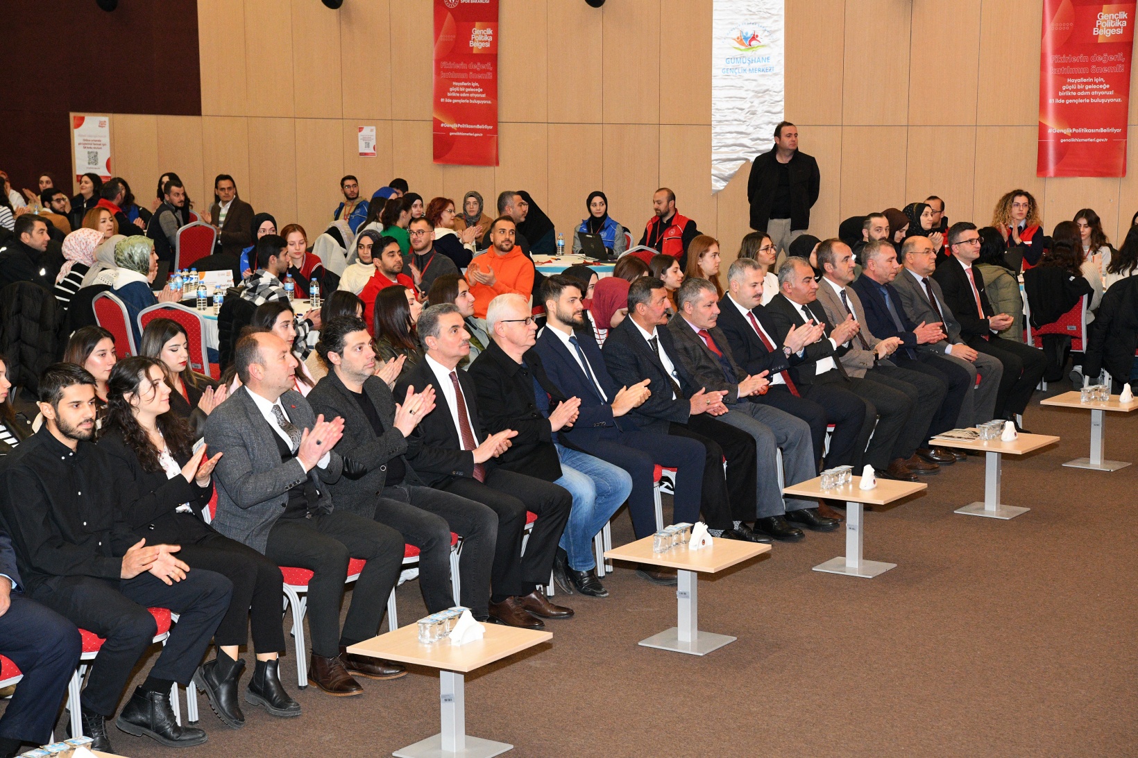 Gümüşhane’de Gençlik Politika Belgesi Çalıştayı gerçekleştirildi  13