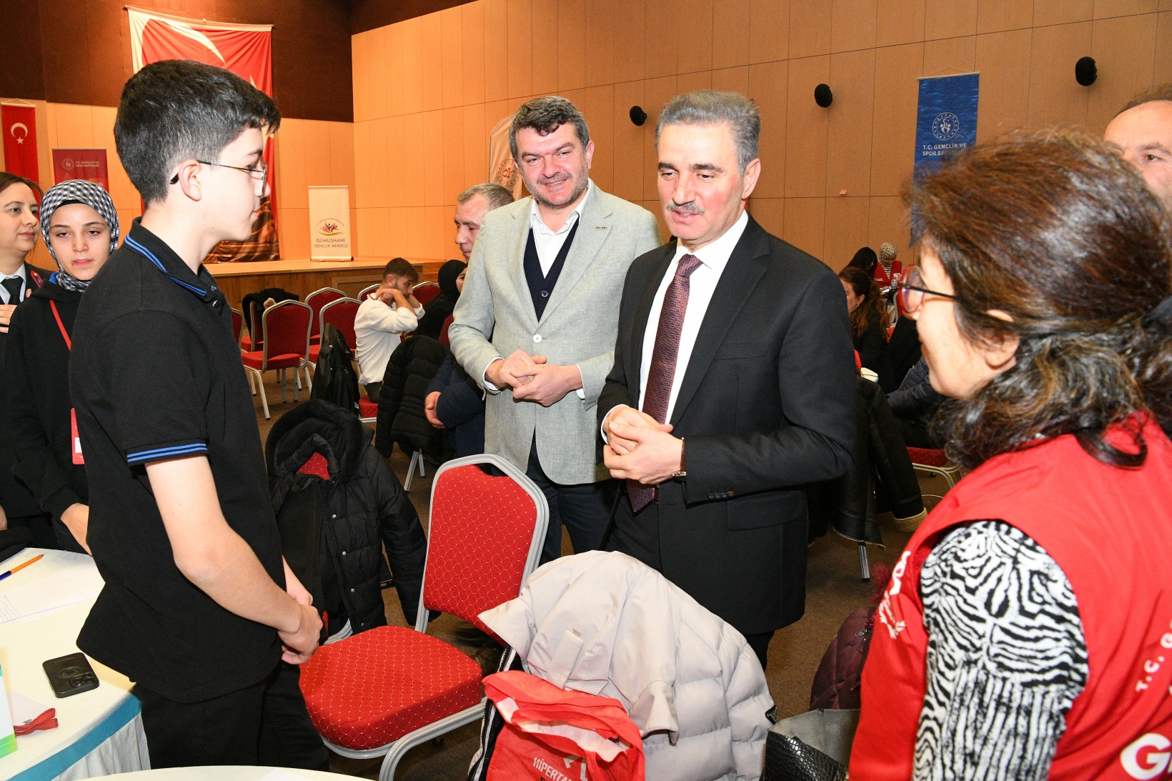 Gümüşhane’de Gençlik Politika Belgesi Çalıştayı gerçekleştirildi  14