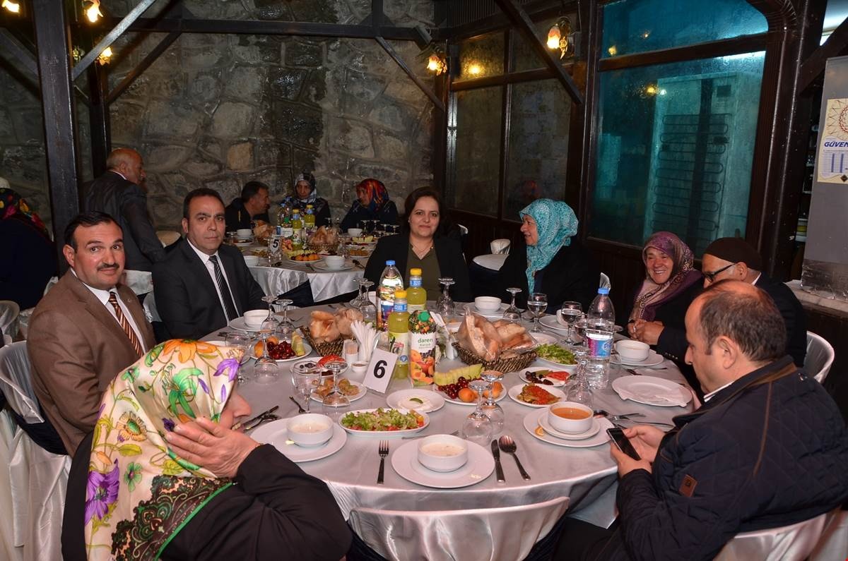 Vali Memiş iftarda şehit aileleri ve gazilerle bir araya geldi 9