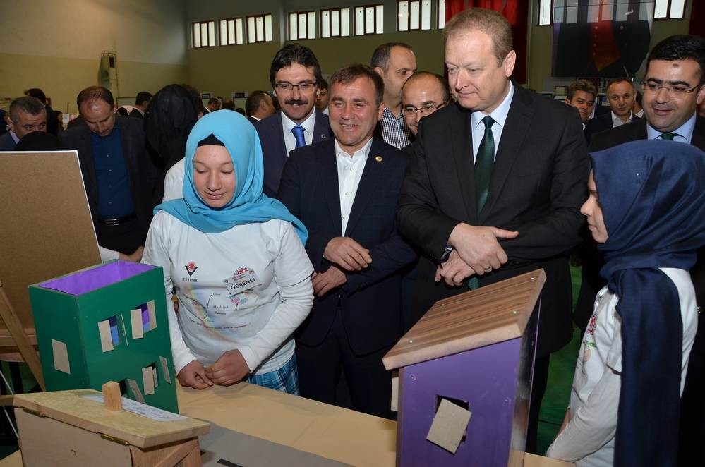 Gümüşhane İmam Hatip Ortaokulu’ndan TÜBİTAK Bilim Fuarı 2