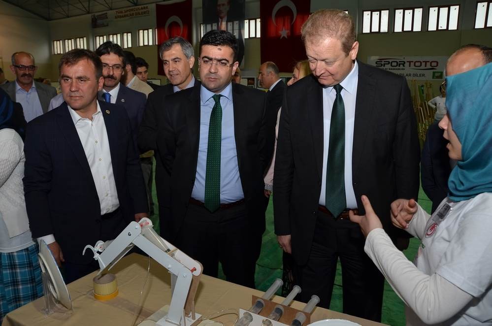 Gümüşhane İmam Hatip Ortaokulu’ndan TÜBİTAK Bilim Fuarı 8