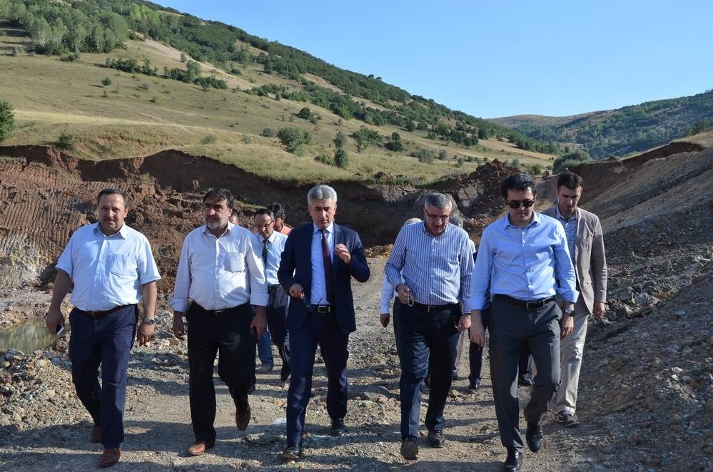 Vali ve Vekil Kelkit’te sulama barajı inşaatlarını inceledi 12