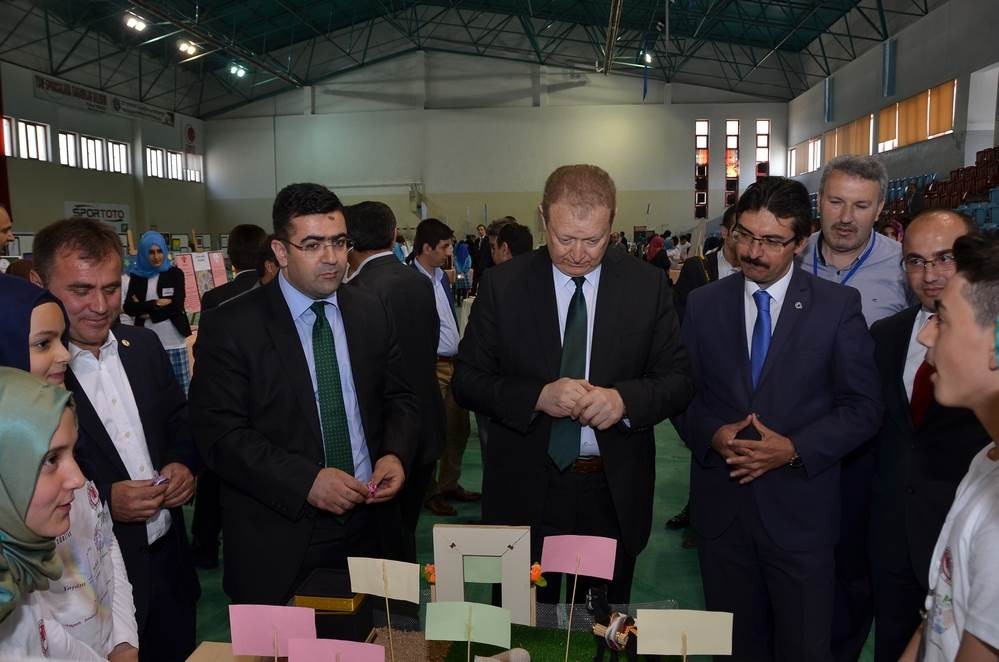 Gümüşhane İmam Hatip Ortaokulu’ndan TÜBİTAK Bilim Fuarı 15