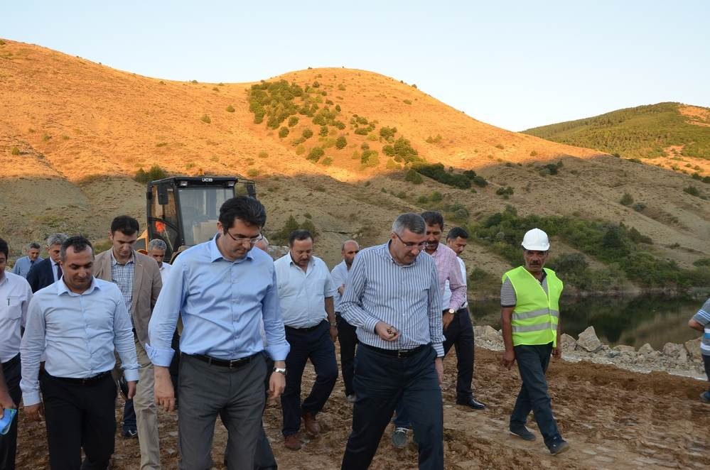 Vali ve Vekil Kelkit’te sulama barajı inşaatlarını inceledi 8