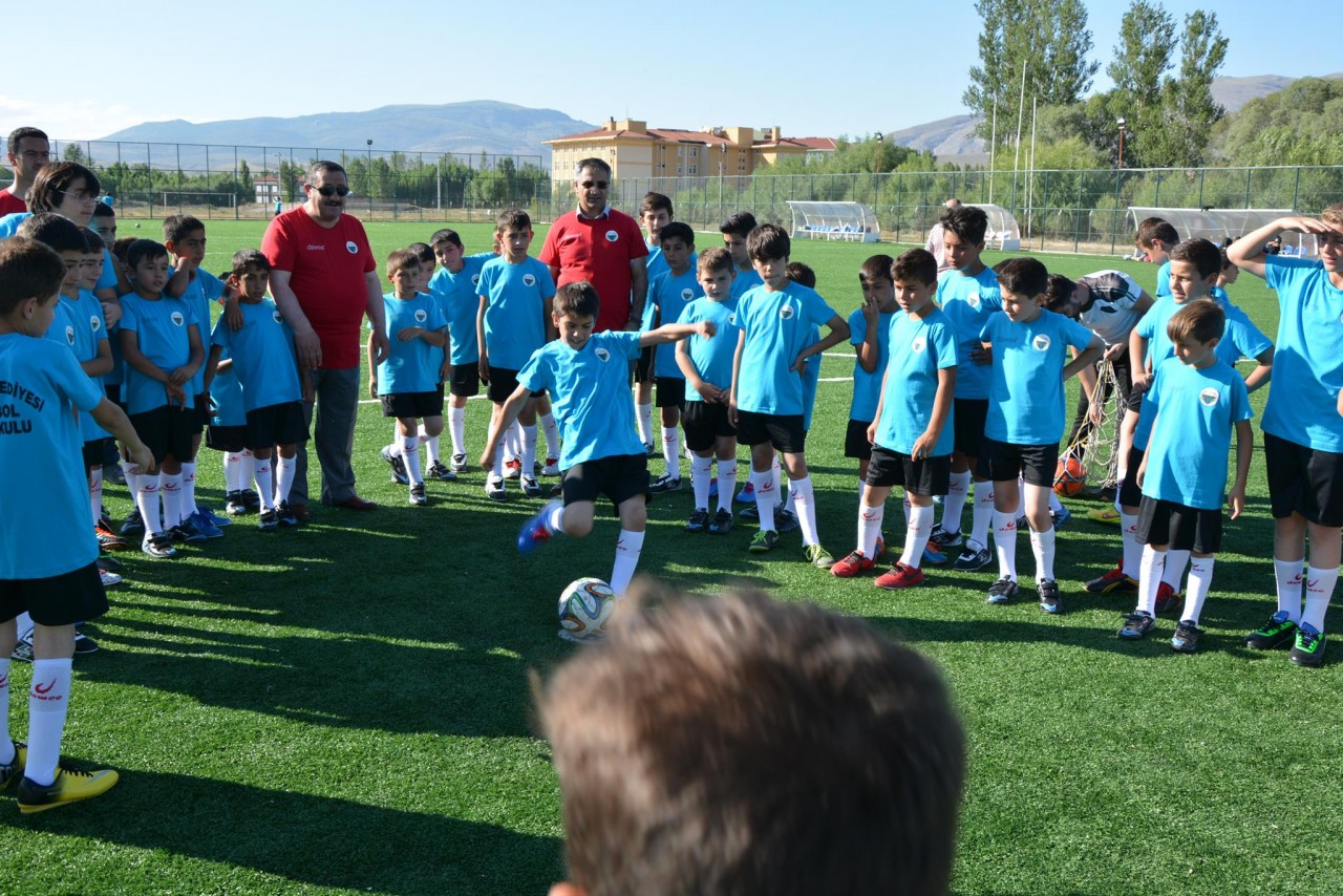 Kelkit Belediyesi futbol yaz okulu açtı 5