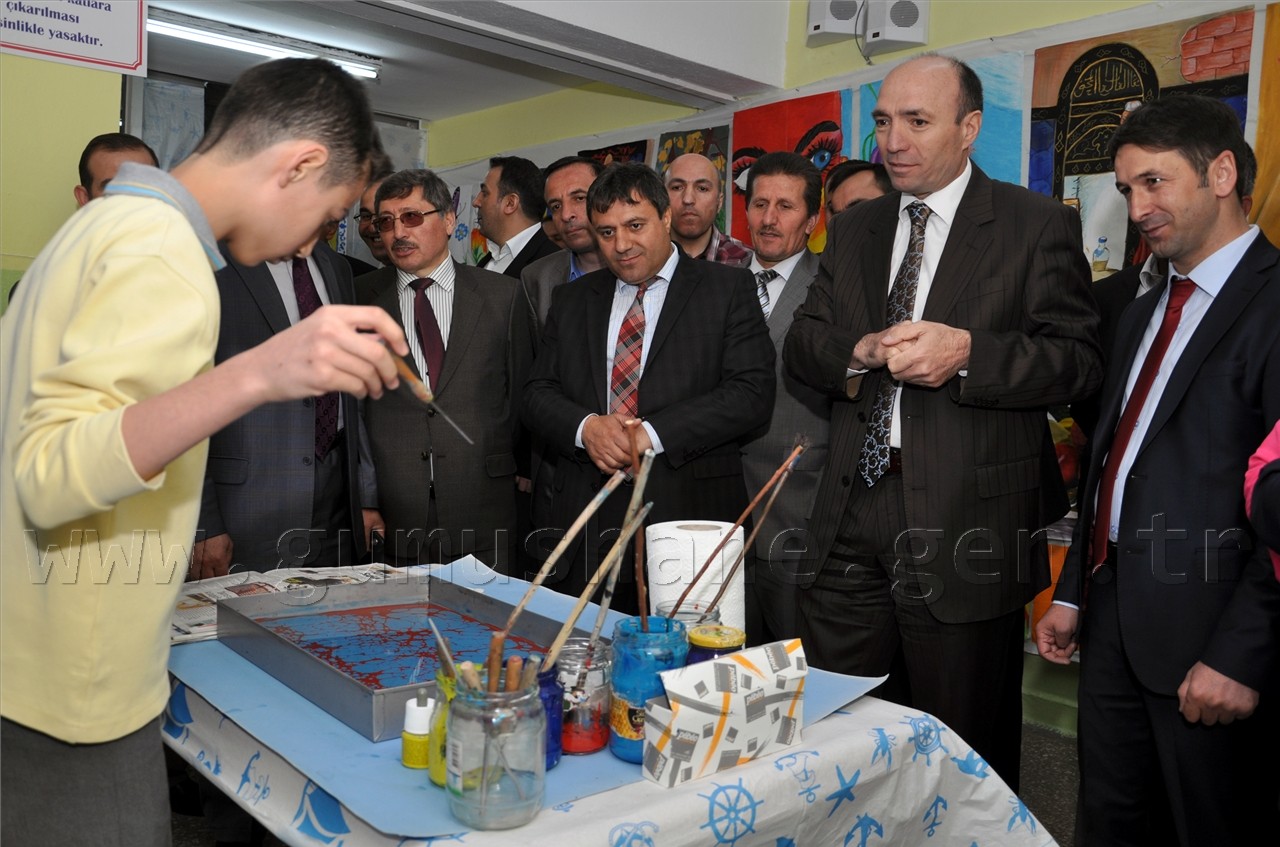 Atatürk Ortaokulunda TUBİTAK Bilim Fuarı Açıldı 2