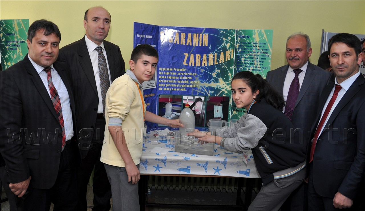 Atatürk Ortaokulunda TUBİTAK Bilim Fuarı Açıldı 3