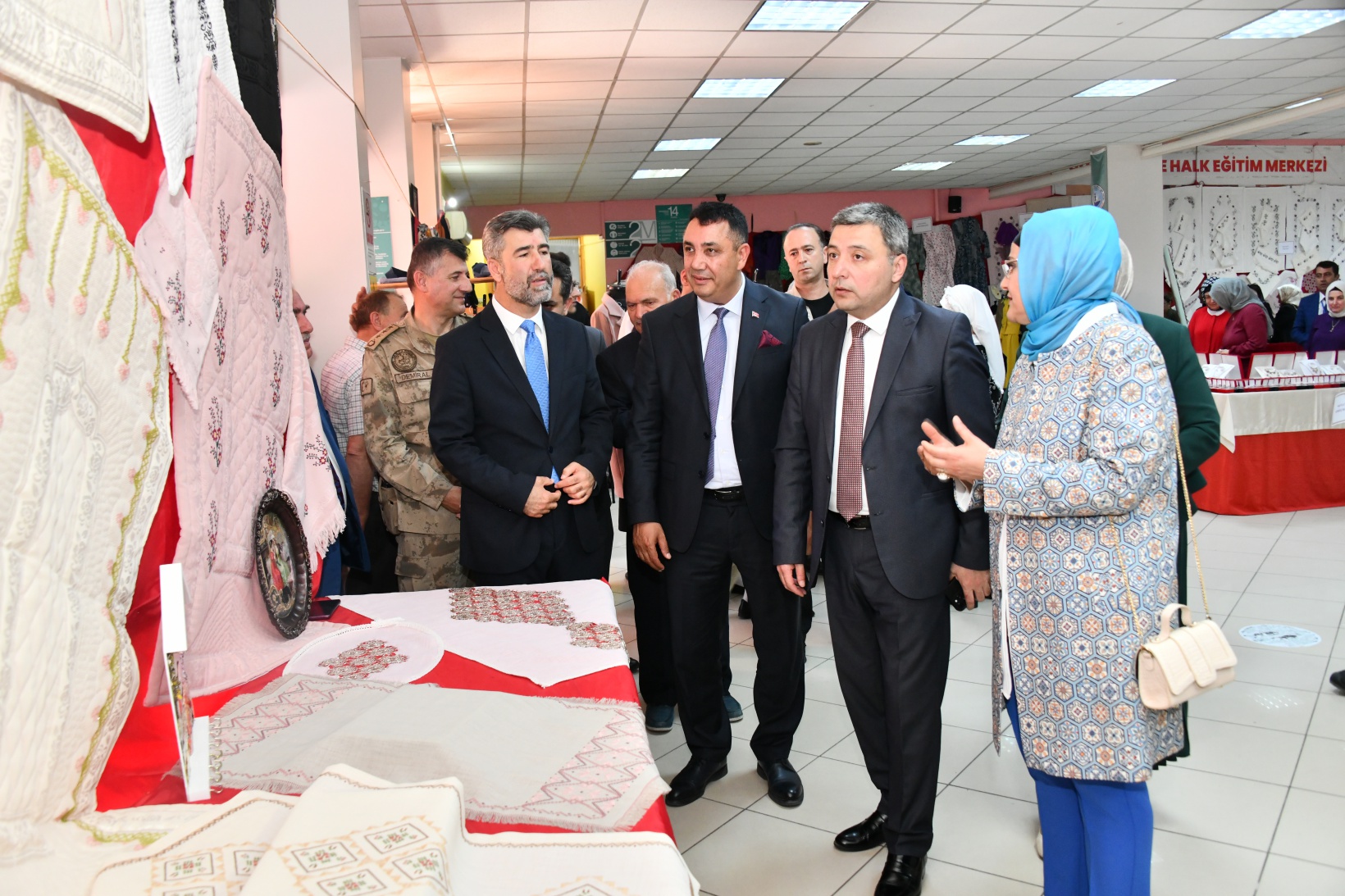 Halk Eğitimi Merkezinde bir yıllık emekler görücüye çıktı 11